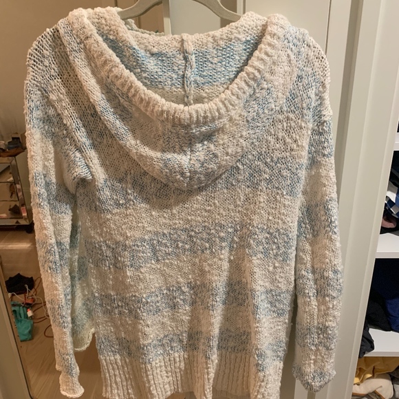 Aeropostale Sweater - Picture 2 of 2